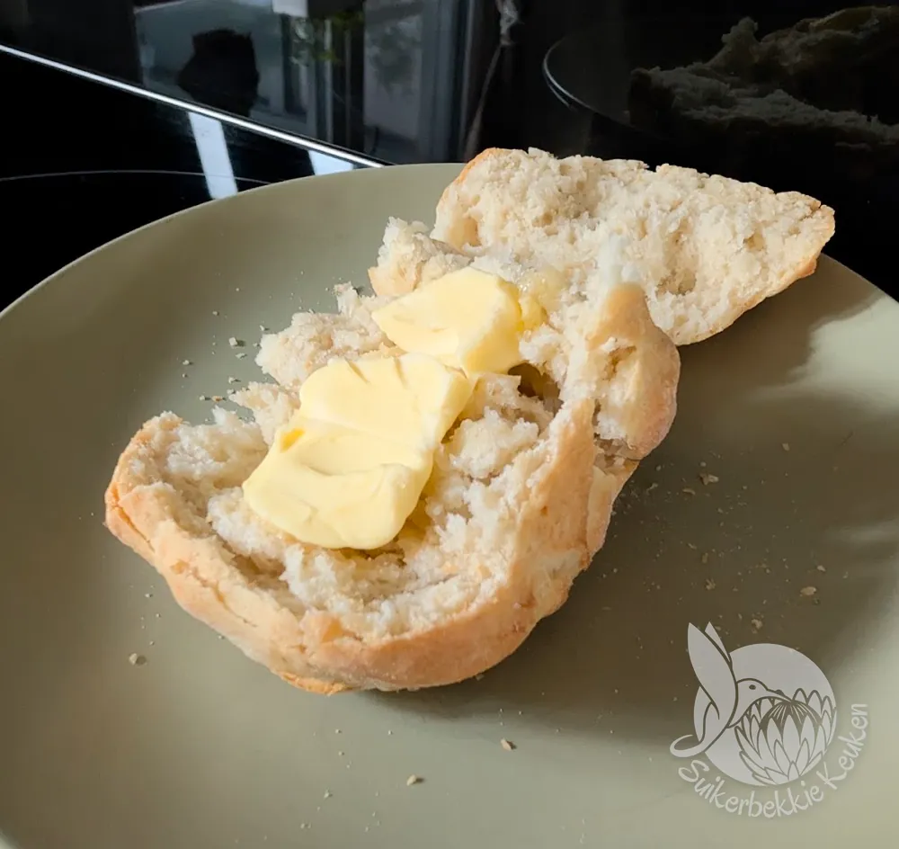 Warme roosterkoek, vers van het vuur